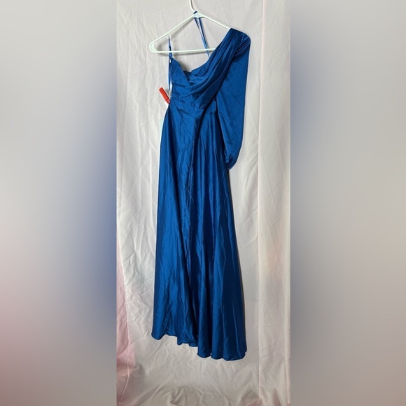 Mac Duggal 49141 NWT HIGH LOW ONE SHOULDER FLOWY GOWN - Picture 5 of 9